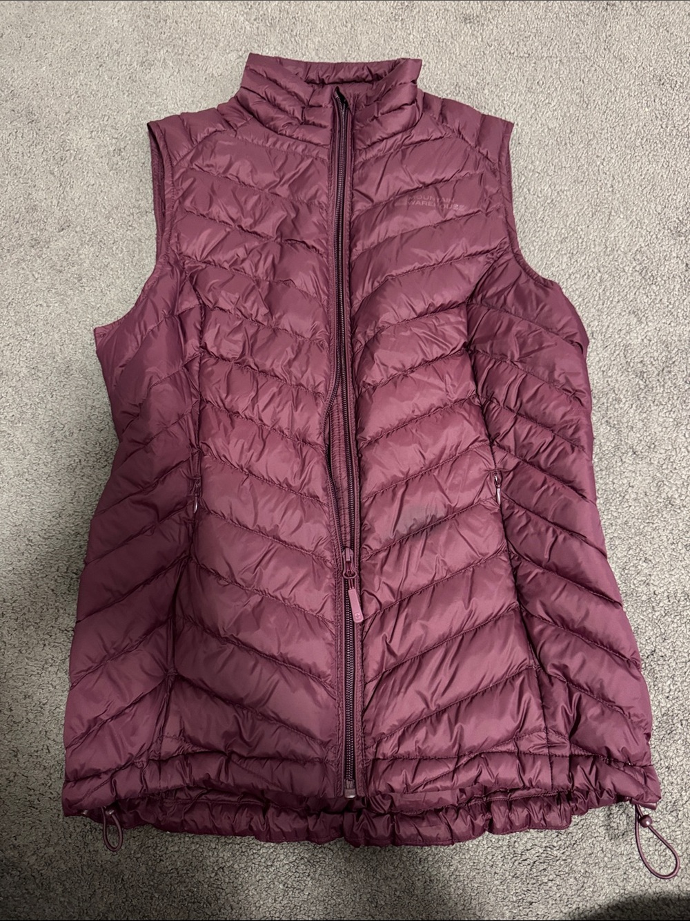 Women’s Lightweight Quilted Vest in Burgundy - Sleeveless Puffer Vest
